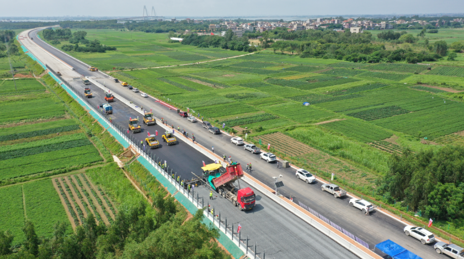 建設(shè)?邁進(jìn)‖薪火相傳，續(xù)寫奮進(jìn)篇章